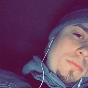 Meet your Posher, Efrain